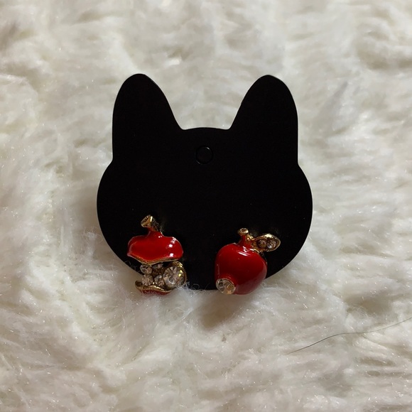 3 for 10 EARRINGS - silver flower studs - Picture 1 of 3